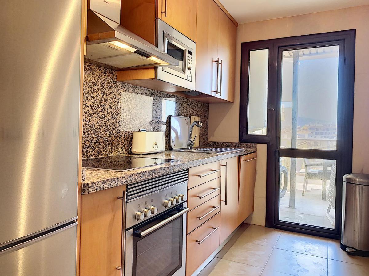 Lovely Apartment With Pool & Sea Views - Marina Del Castillo 2129 Manilva Dış mekan fotoğraf