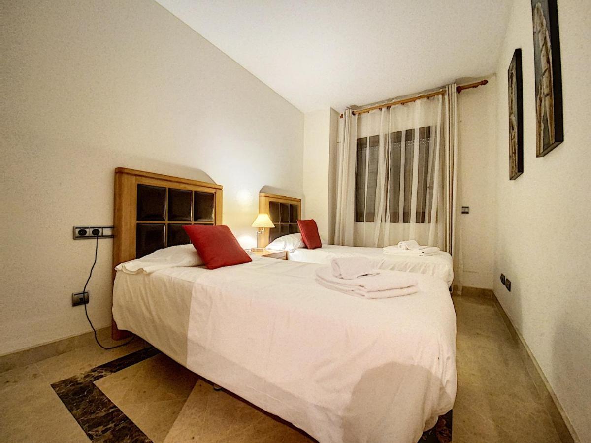 Lovely Apartment With Pool & Sea Views - Marina Del Castillo 2129 Manilva Dış mekan fotoğraf